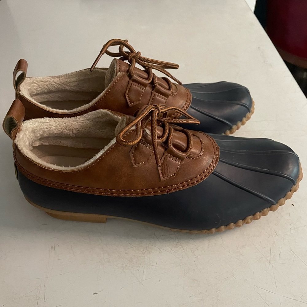 JBU Women’s Duck shoes size 10 worn once